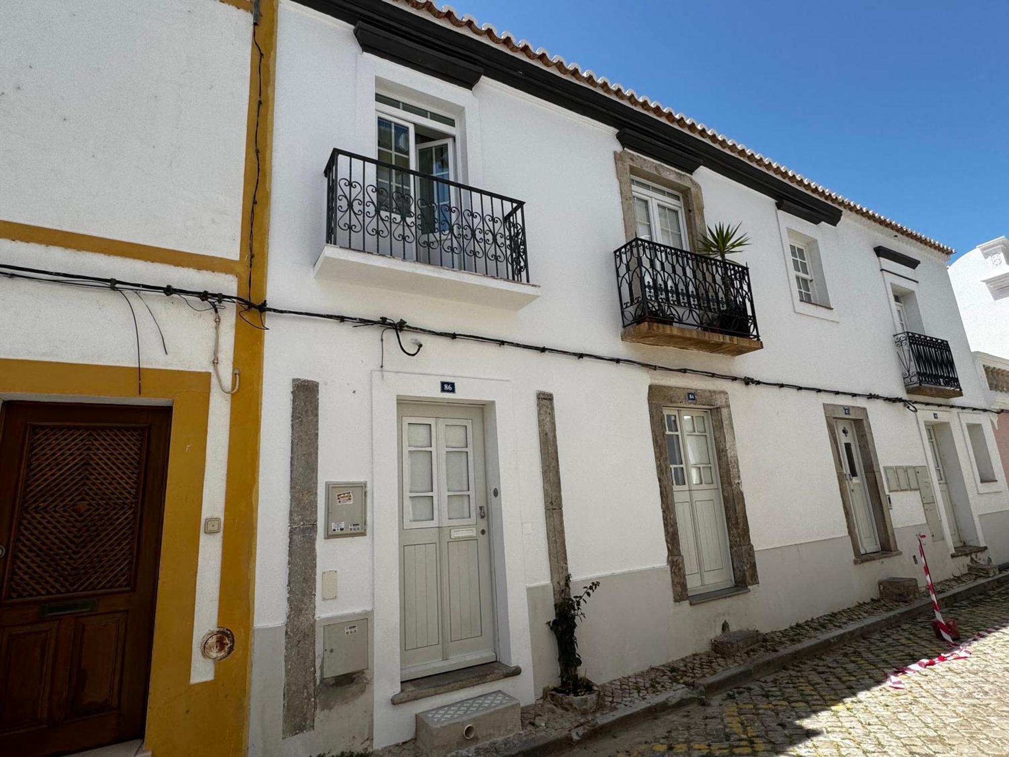 Stylish Townhouse With Gallery In The Heart Of Tavira For Two Exteriör bild