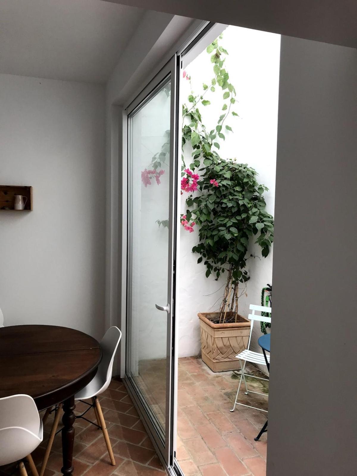 Stylish Townhouse With Gallery In The Heart Of Tavira For Two Exteriör bild